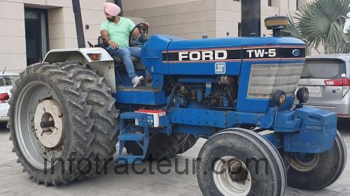 Ford TW-5 avis et fiche technique 